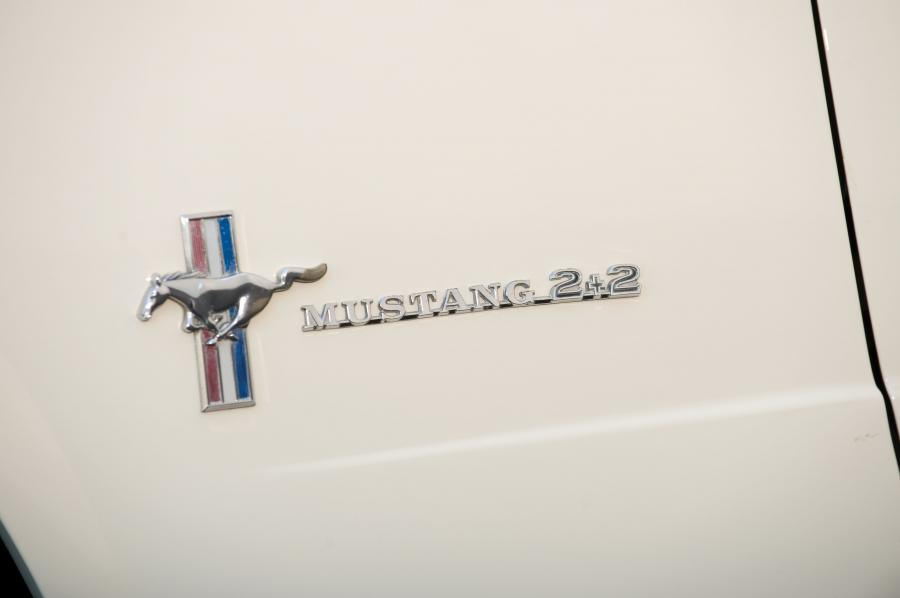  Ford Mustang 2+2 Fastback 1965 года  (фото 9 из 16)